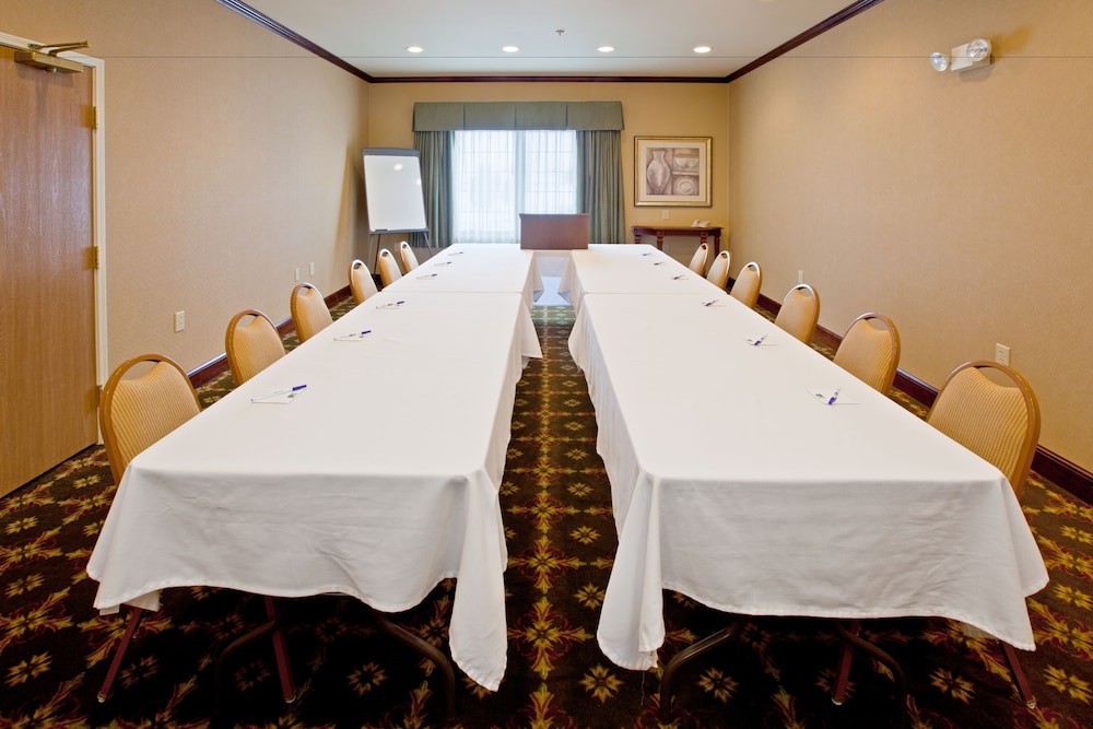 Holiday Inn Express Lebanon by IHG - photo 35