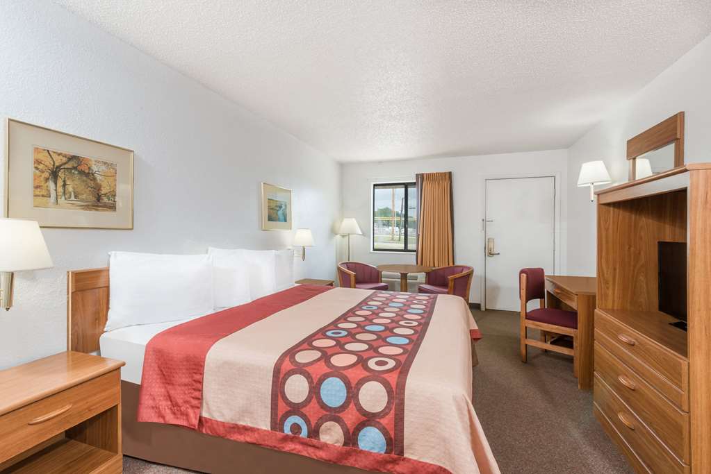 Super 8 by Wyndham Newcomerstown - photo 11