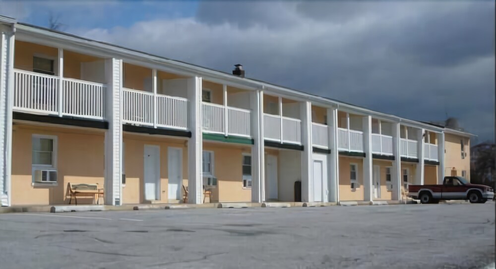 USA Inn and Suites Morgantown - photo 11
