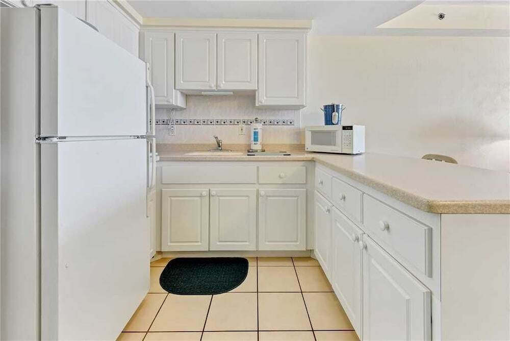 Daytona Beach Resort 306 One Bedroom Condo - photo 4