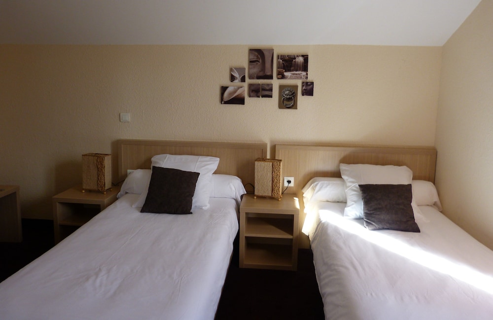 Hotel Restaurant Du Commerce — Cazaubon — photo 4