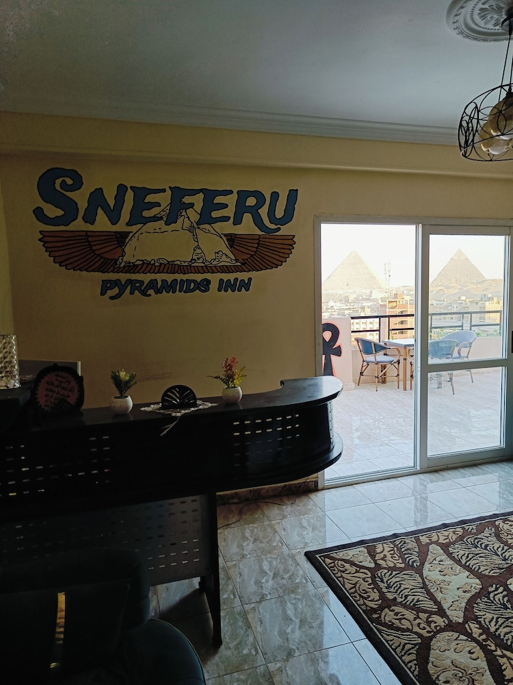 Sneferu Pyramids Inn - carbon neutral hotel in Giza