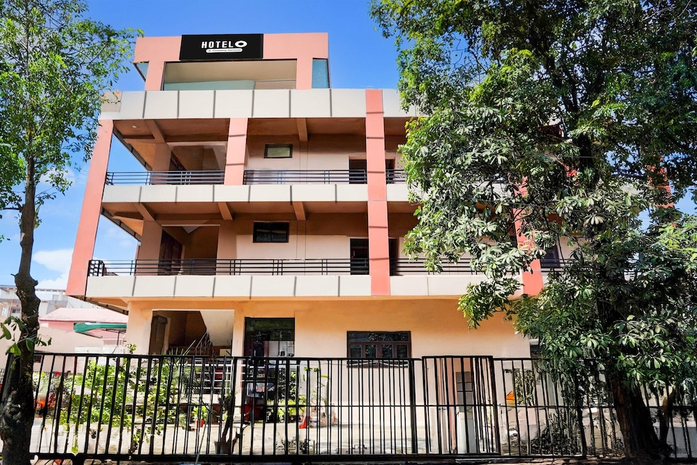 Super Hotel O GMS Road Ballupur Chowk in Dehra Dun, India