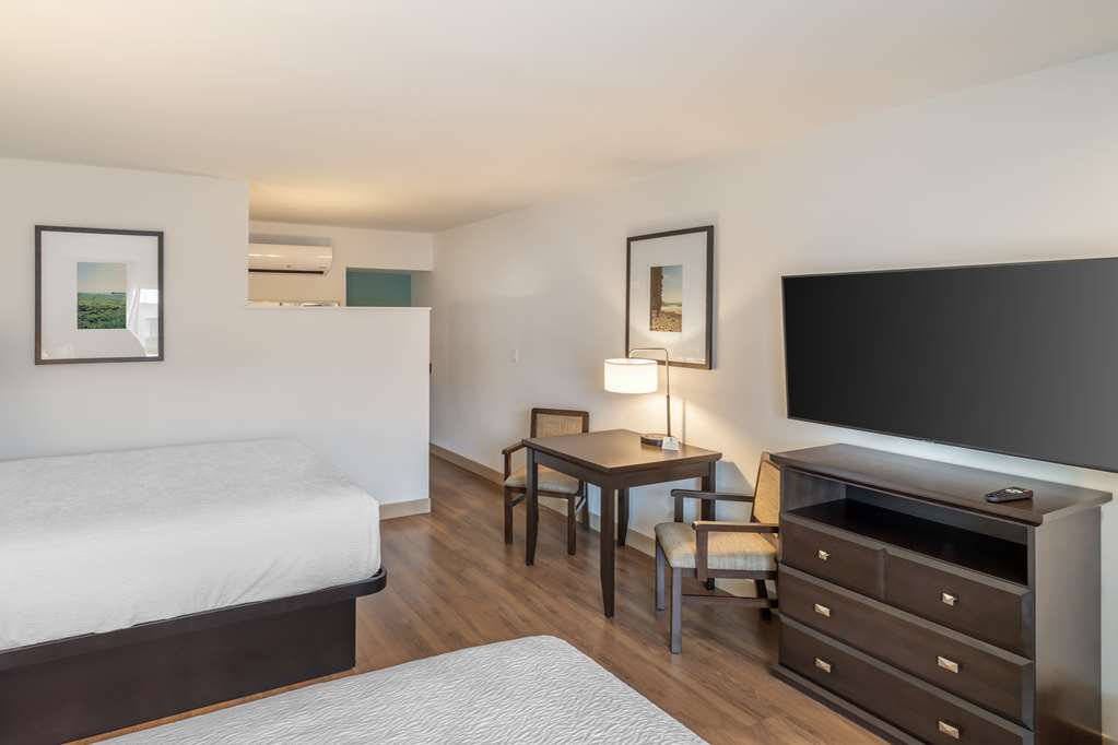 Best Western at Ventura Pier - photo 13