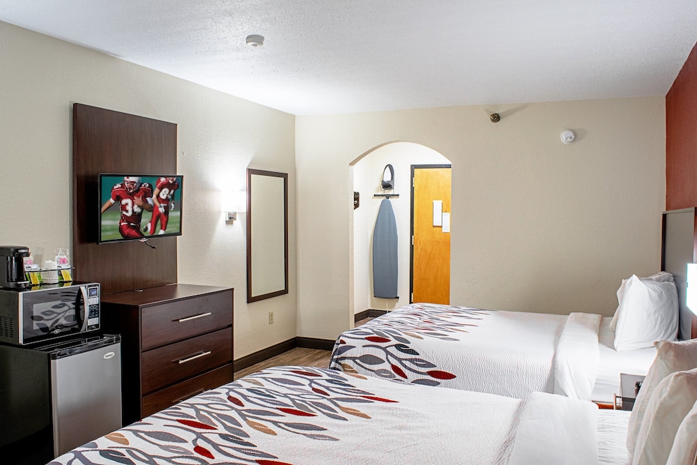 Red Roof Inn & Suites Middletown Franklin - photo 13
