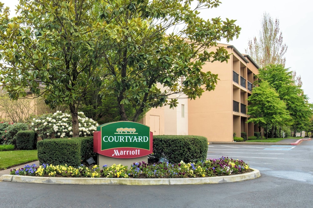 Courtyard By Marriott Portland Hillsboro - photo 35
