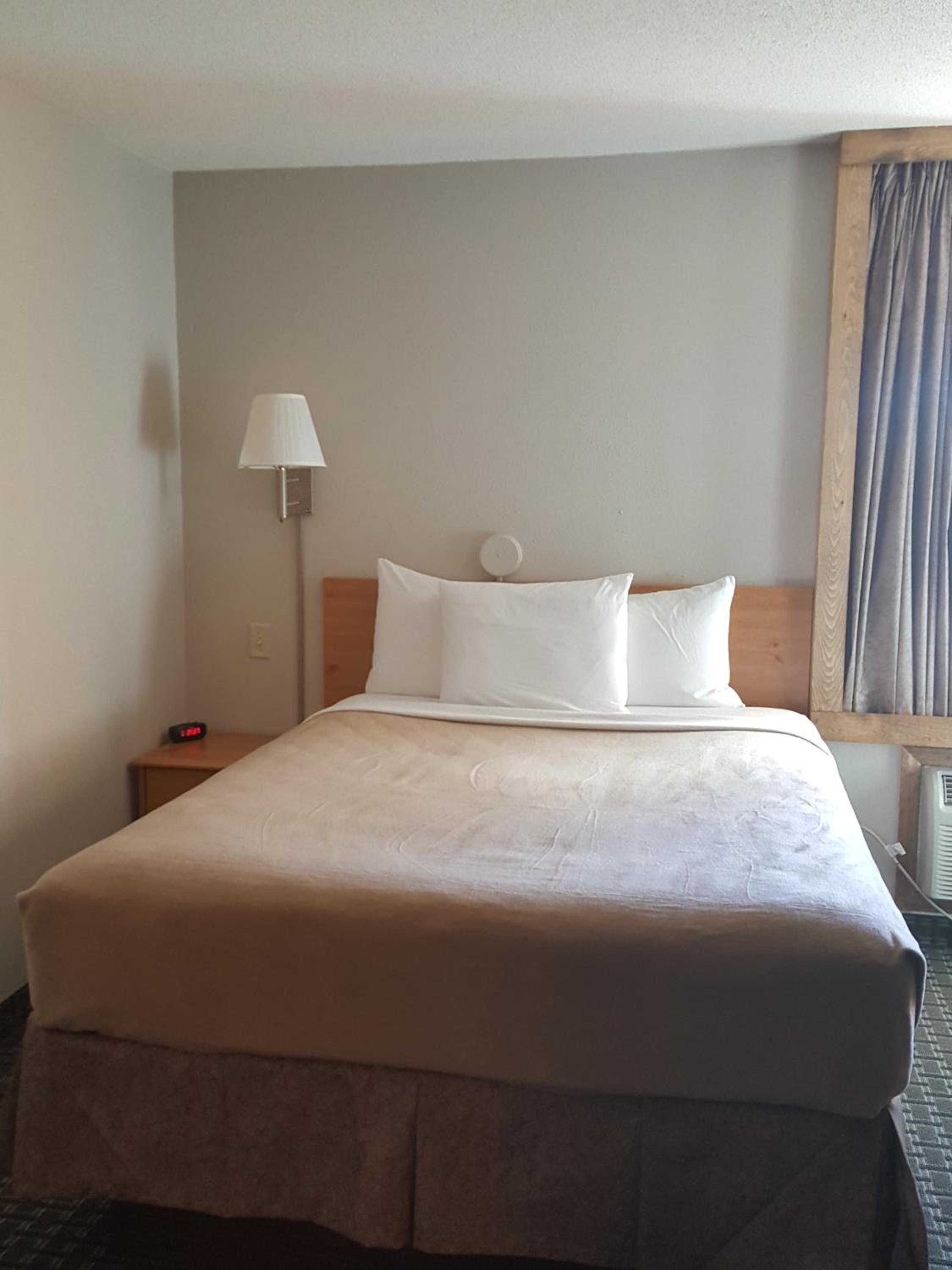 Travelodge by Wyndham Edgemont - photo 21
