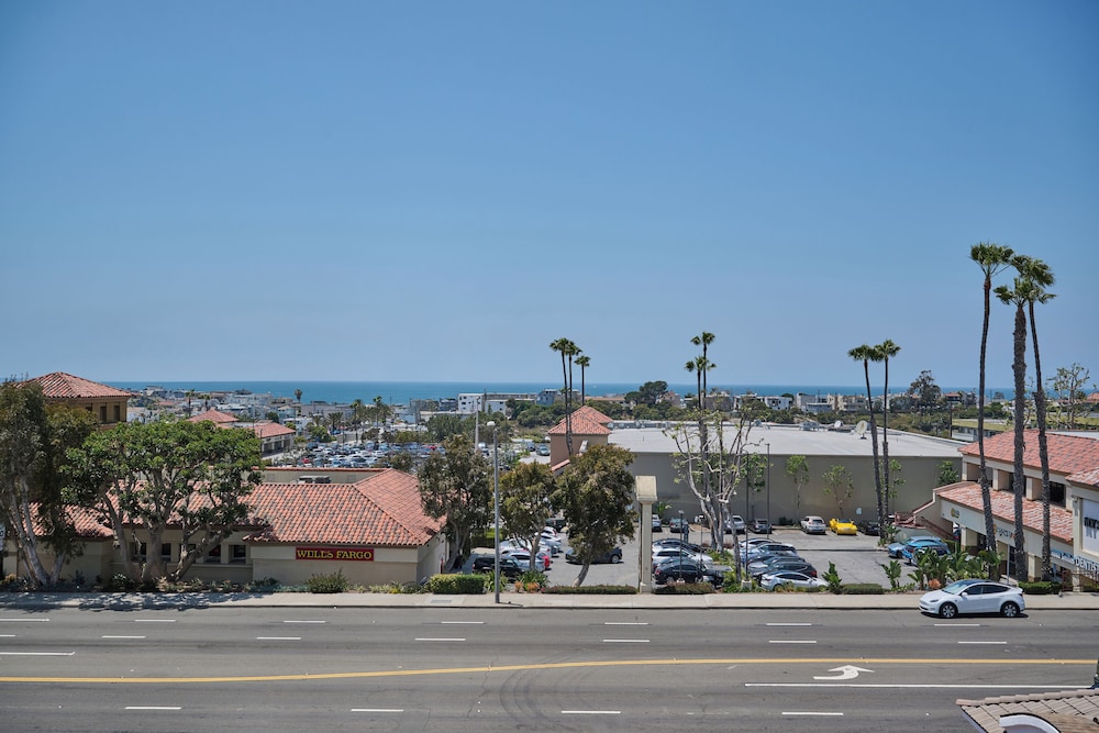 Hampton Inn & Suites Hermosa Beach - photo 38