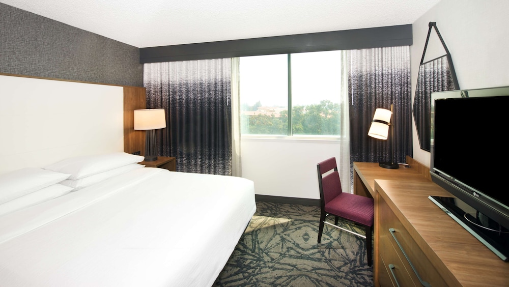 Embassy Suites by Hilton Walnut Creek - photo 21