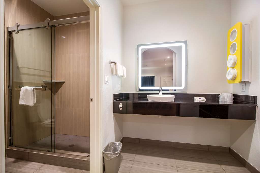 Motel 6 Houston TX North - photo 21