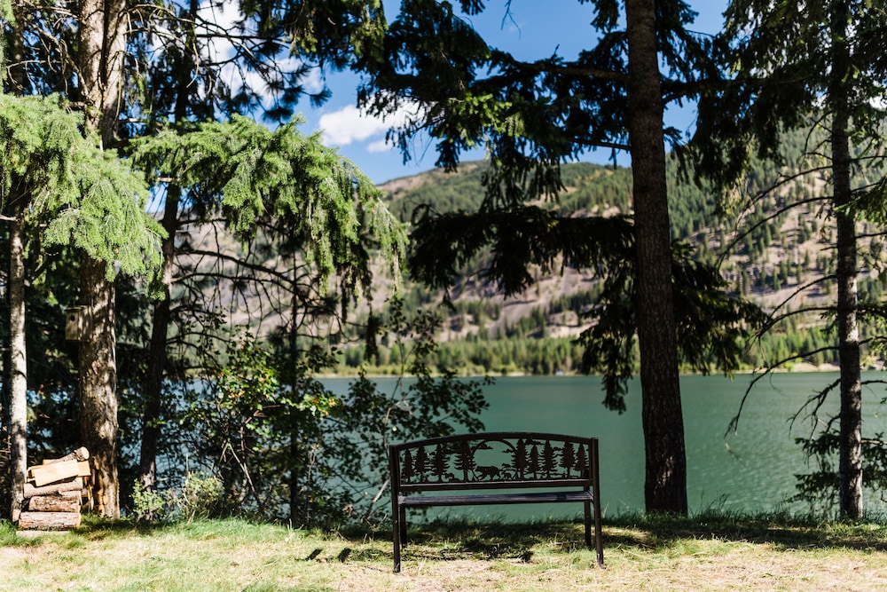 Lakeside Resort and Motel - photo 177