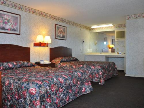 Merrimac Inn & Suites - photo 18