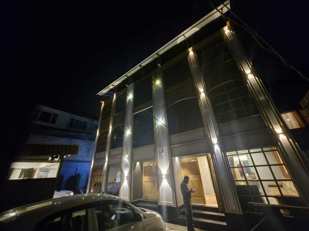 Urban Inn Resort — Srinagar