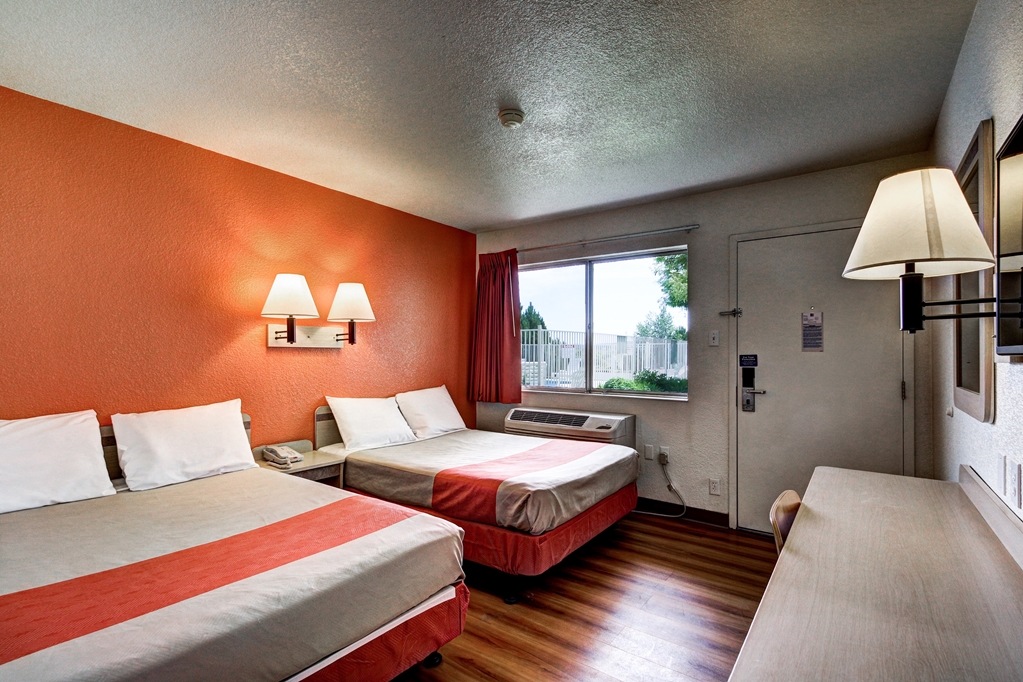 Park Inn by Radisson Wells - photo 12
