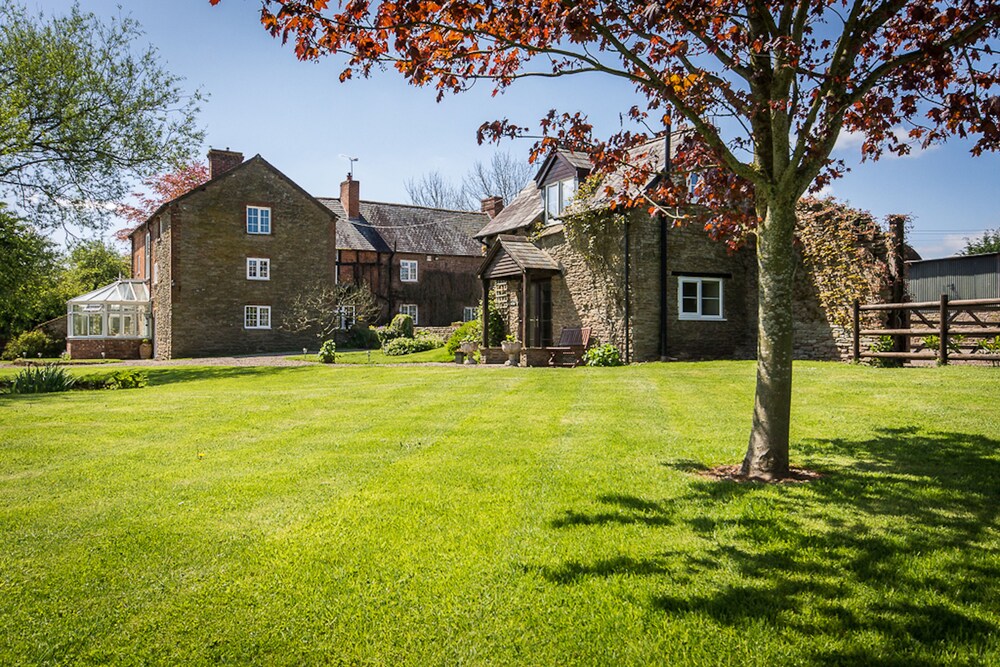 The Hills Farm — 5-Star Luxury Hotel in Leominster, United Kingdom