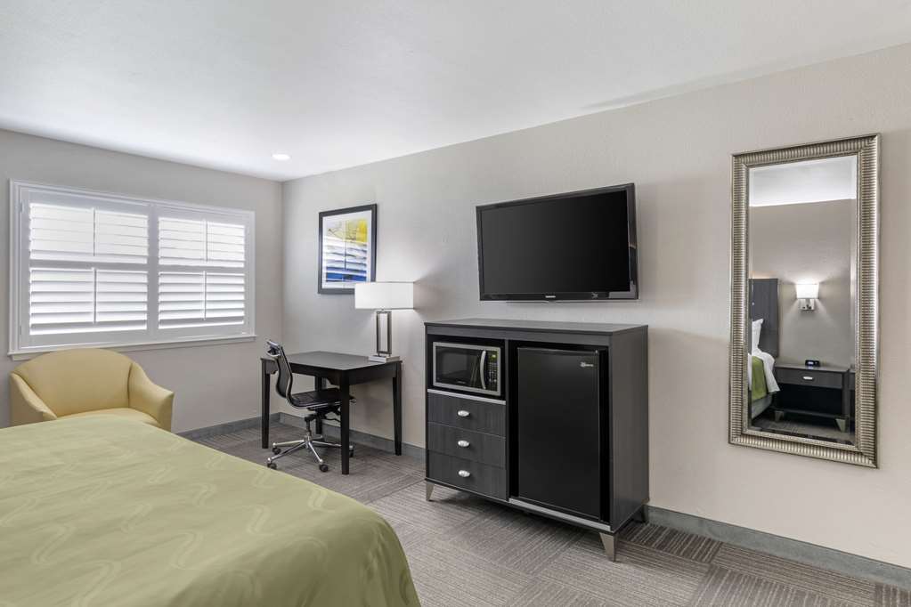 Quality Inn Kettleman City near Hwy 41 - photo 22