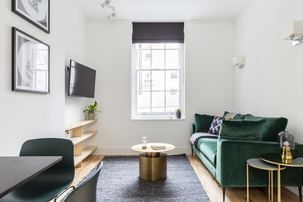 Cuckooz Bloomsbury — 4-Star Luxury Hotel in London, United Kingdom