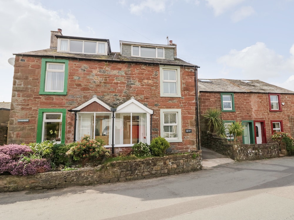 Wainwright Cottage — 4-Star Luxury Hotel in Seascale, United Kingdom