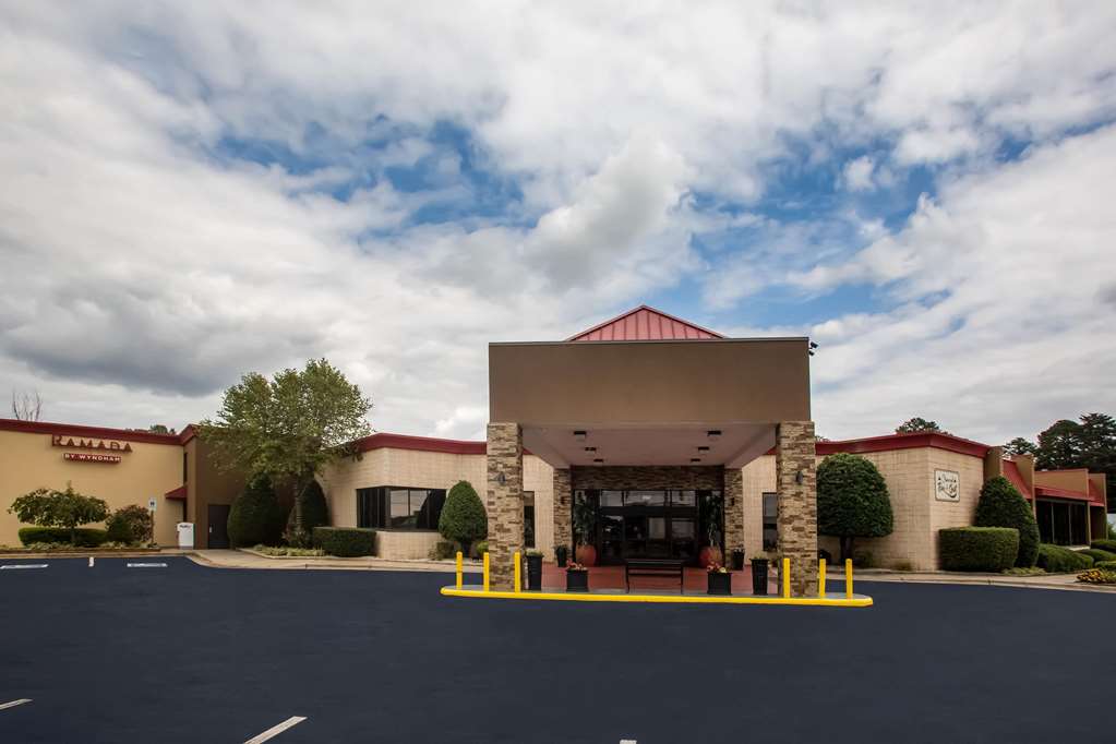 Ramada by Wyndham Statesville - photo 3
