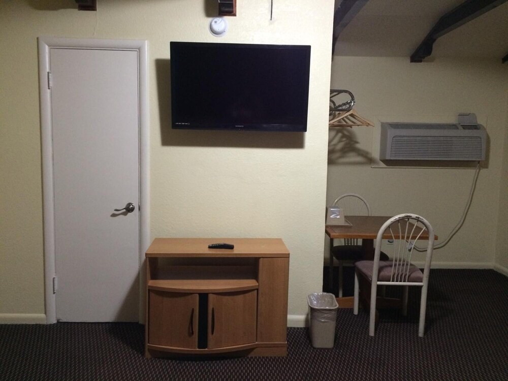 Blarney Inn - photo 34