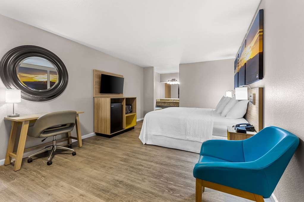 Days Inn by Wyndham Buckeye - photo 31