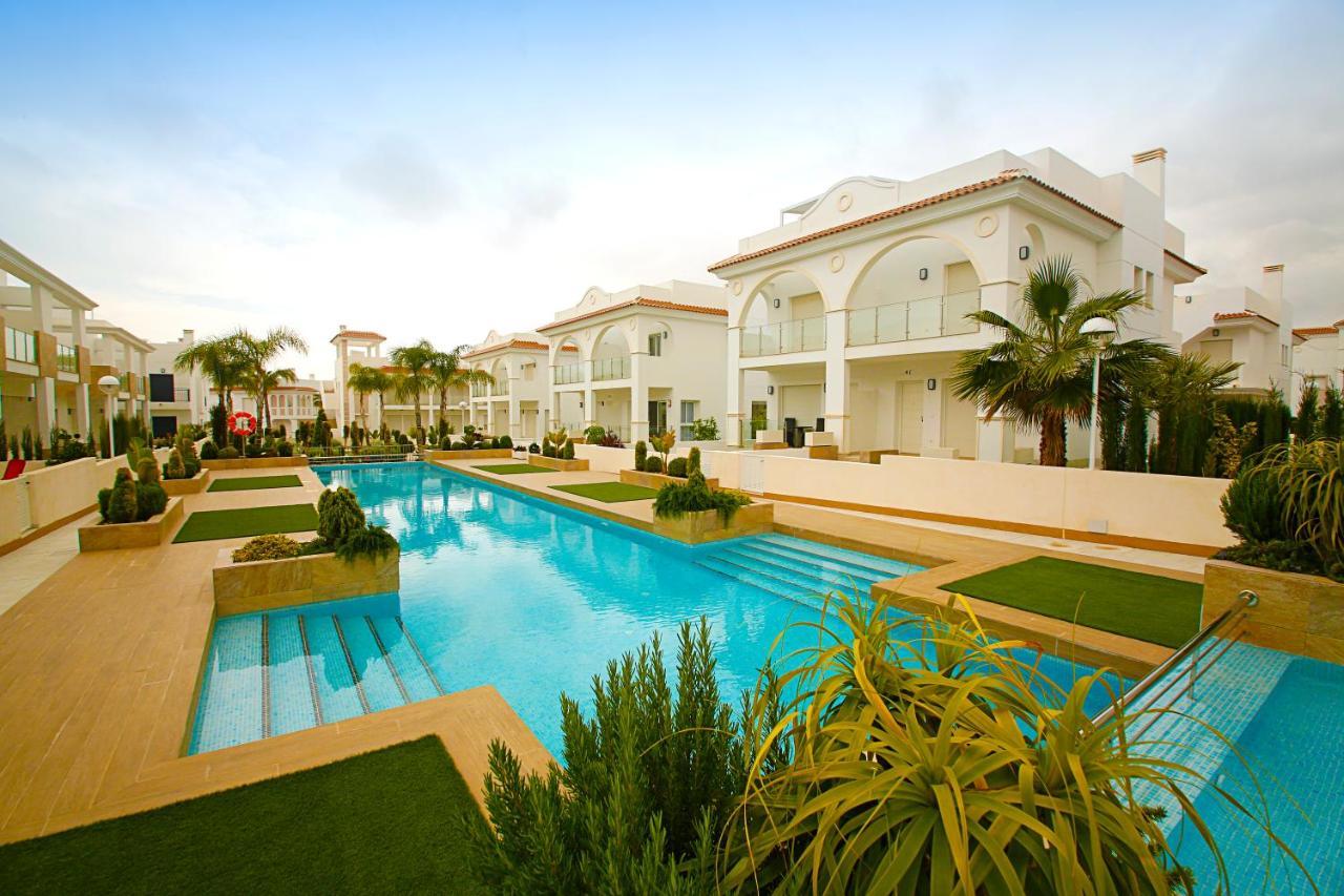 Olivos 9 - carbon neutral hotel in Rojales