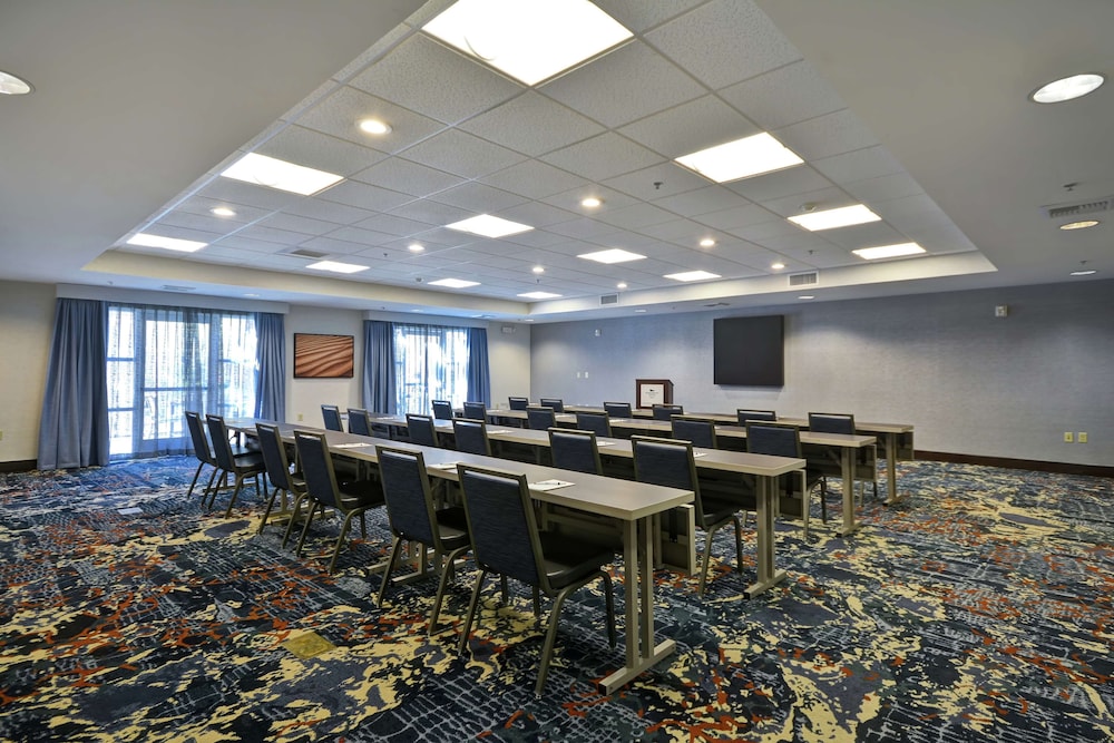 Homewood Suites by Hilton Palm Desert - photo 35