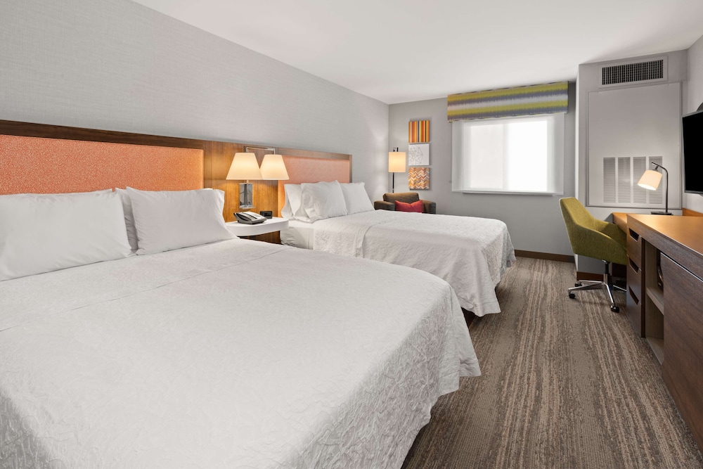 Hampton Inn & Suites Burlington - photo 8