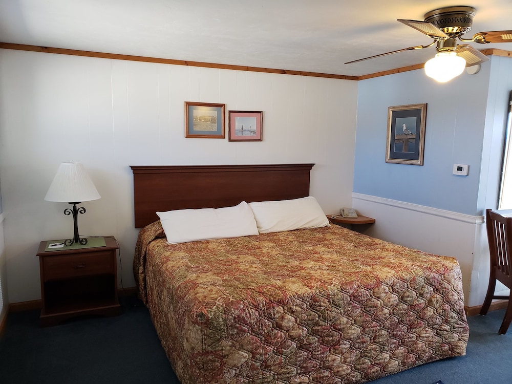 Algoma Beach Motel - photo 26