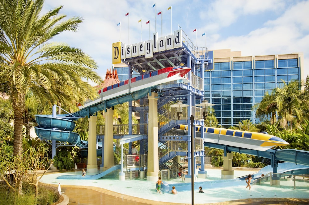 Disneyland Hotel - photo 51