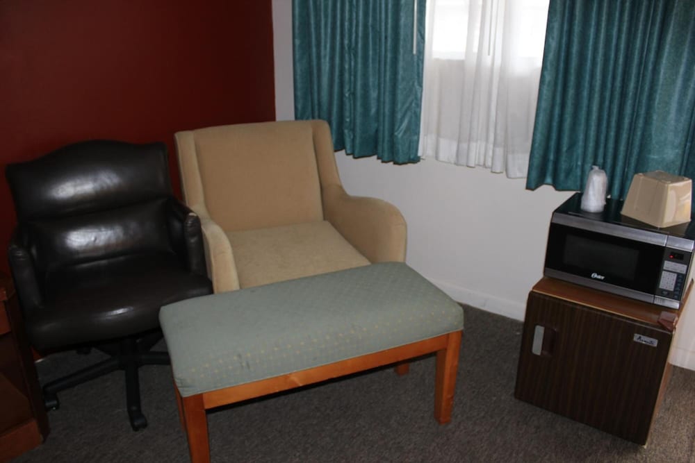 Hastings Inn - photo 27
