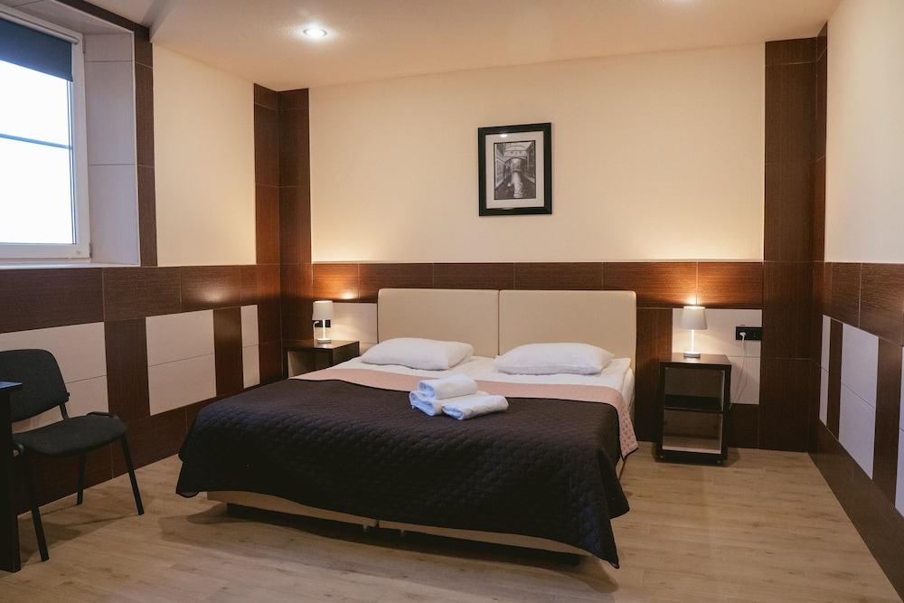 Korona Hotel — hotel in Boryspil'