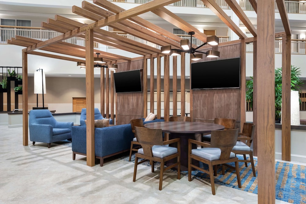 Embassy Suites by Hilton Columbus Dublin - photo 3