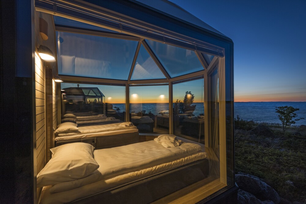 Kalle's Inn Glass Houses — 4-Star Luxury Hotel in Korsholm, Finland
