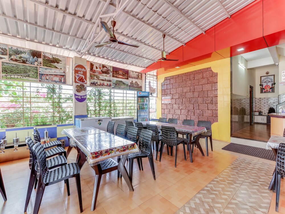OYO 35940 Hotel Shree Swayambhu in Ratnagiri, India