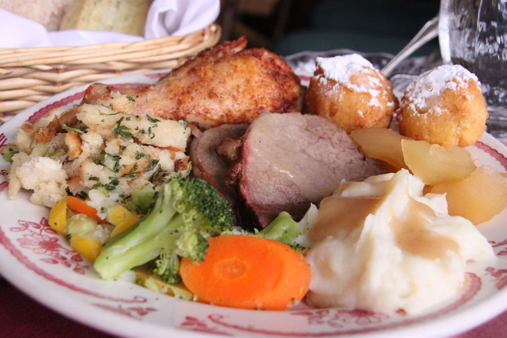 Hickory Bridge Farm Restaurant - photo 28