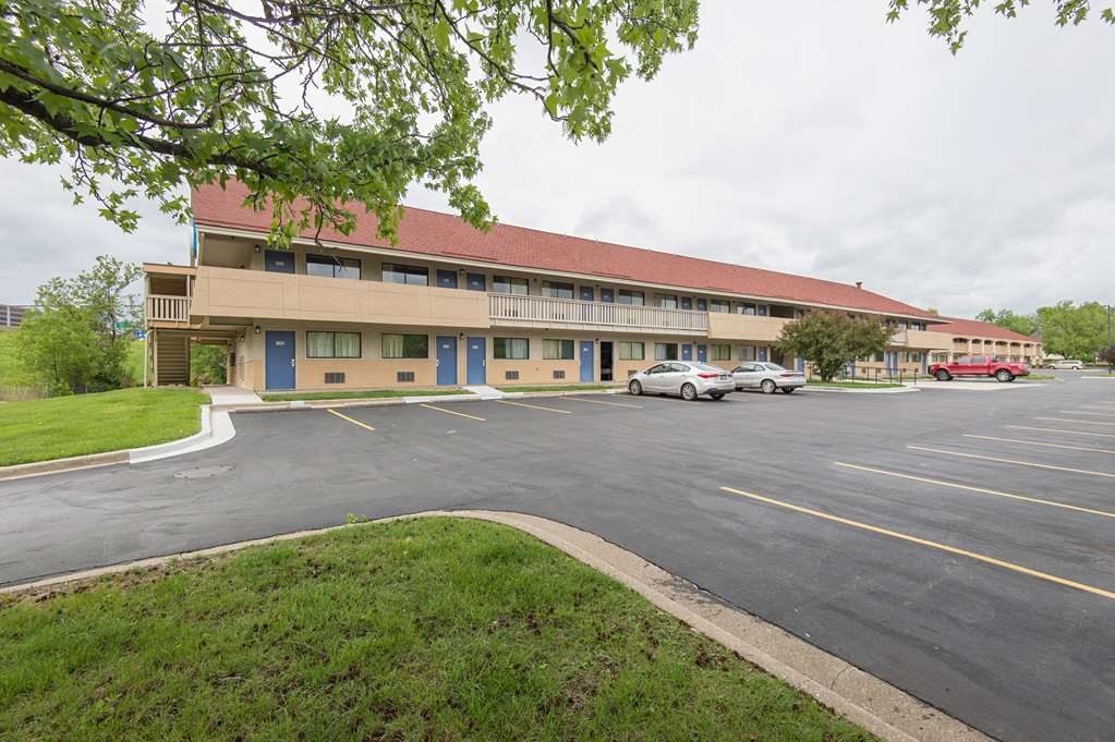 Motel 6 Overland Park KS - photo 3