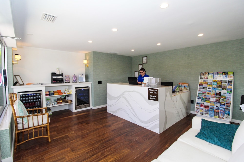 Bali Hai Beachfront Resort and Spa - photo 2