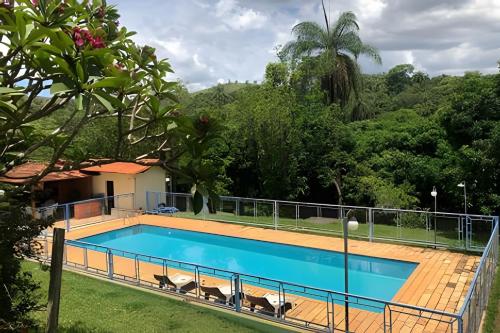Sitio com Piscina AQUECIDa e 5 quartos c suíte - last minute hotel in Unknown City