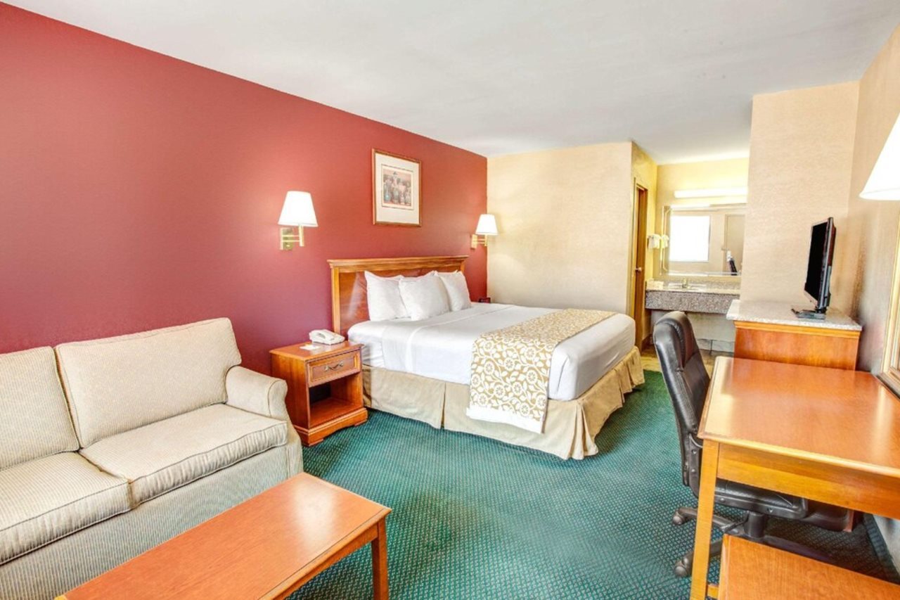Days Inn by Wyndham Kennesaw - photo 7
