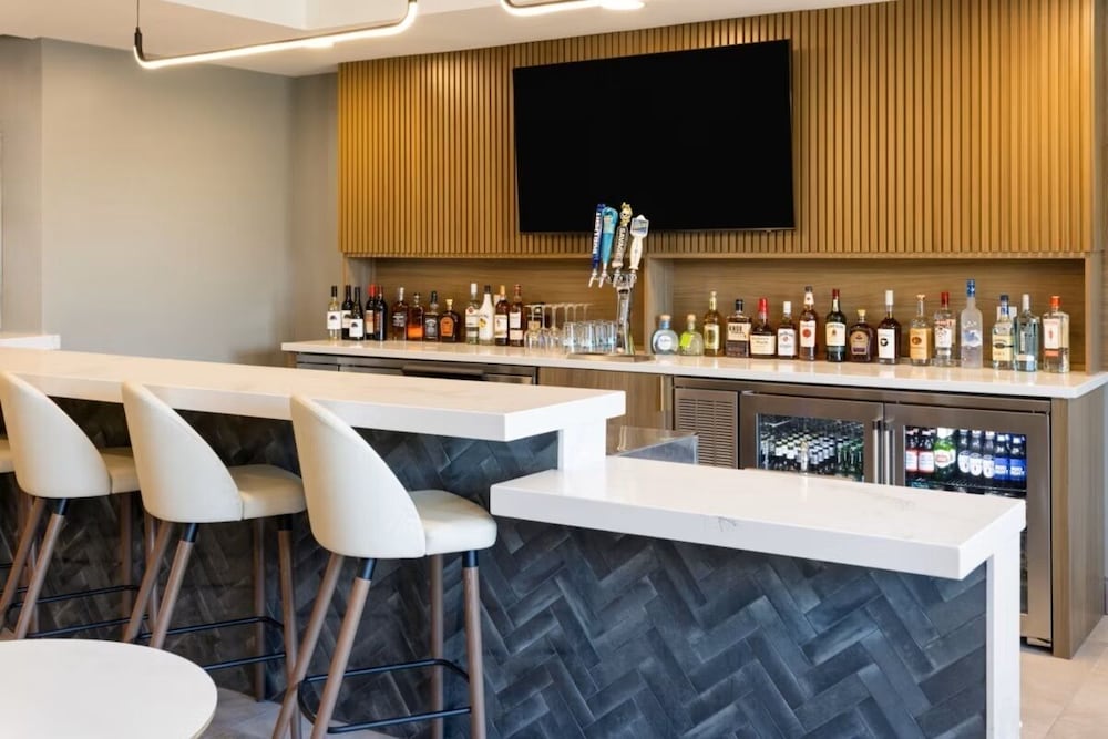 Holiday Inn & Suites Columbia NE Ft Jackson Area by IHG - photo 25