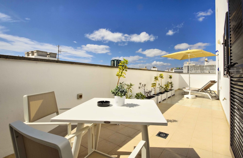 La Casa de Lela — 4-Star Luxury Hotel in Arrecife, Spain