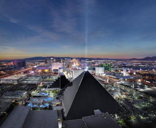 Luxor Hotel & Casino by Suiteness in Las Vegas, United States