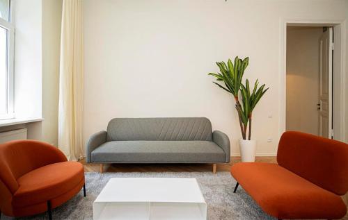Chic 3BR Apt Near Fabrika By Wehost