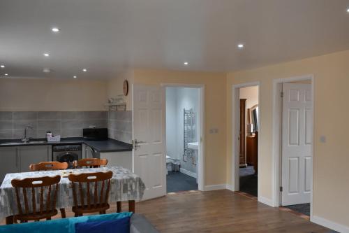 4 Woodyard Cottages 2 Bedroom with free parking. — 4-Star Luxury Hotel in Long Sutton, United Kingdom