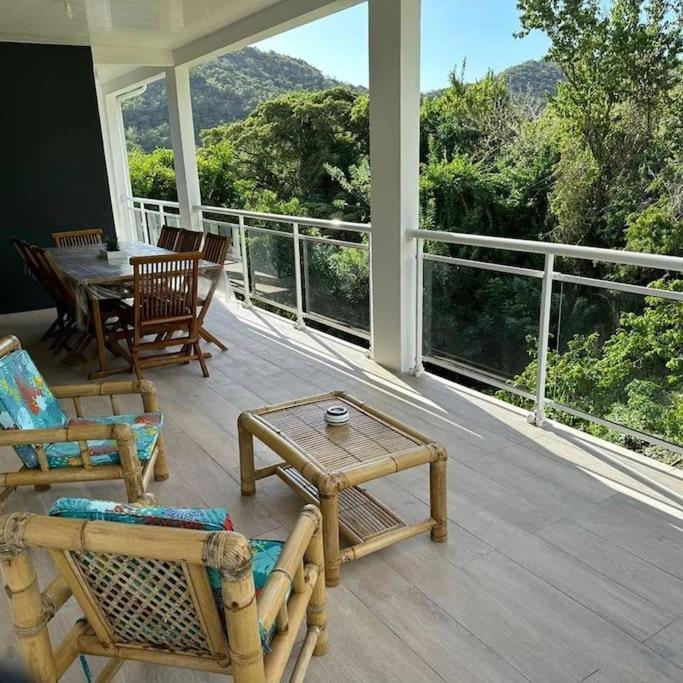 Au vert proche des plages in Unknown City, Martinique