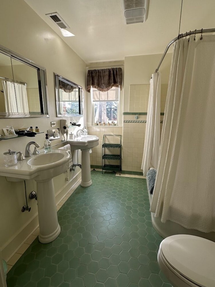The Inn on Knowles Hill Bed & Breakfast Hotel - photo 30