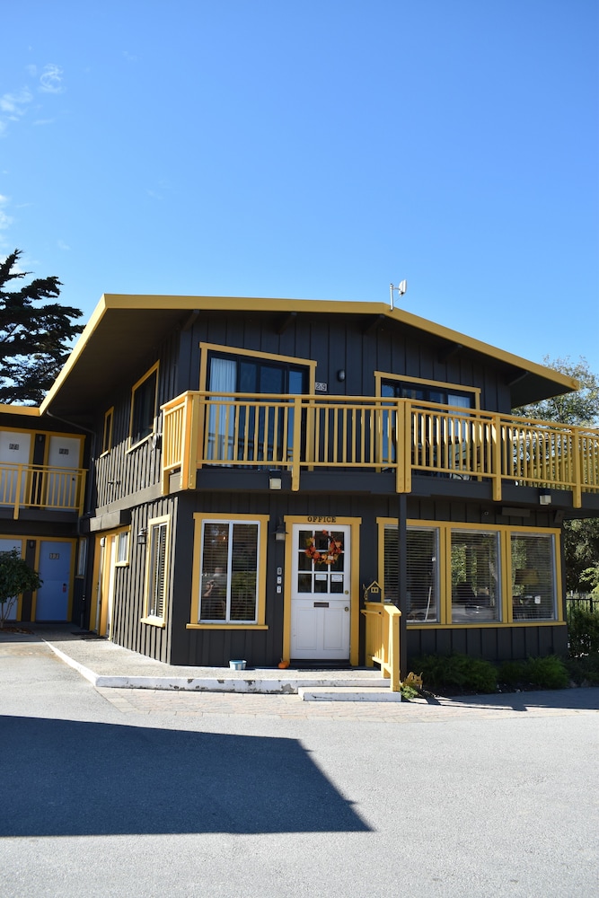 Carmel River Inn & Cottages - photo 73