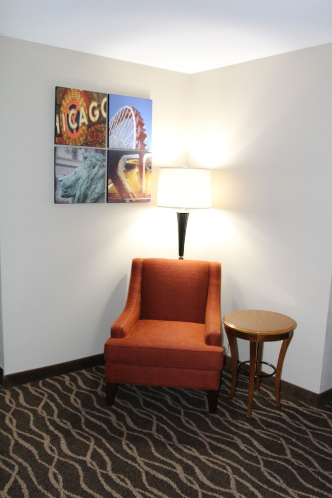 Westbridge Inn & Suites - photo 28