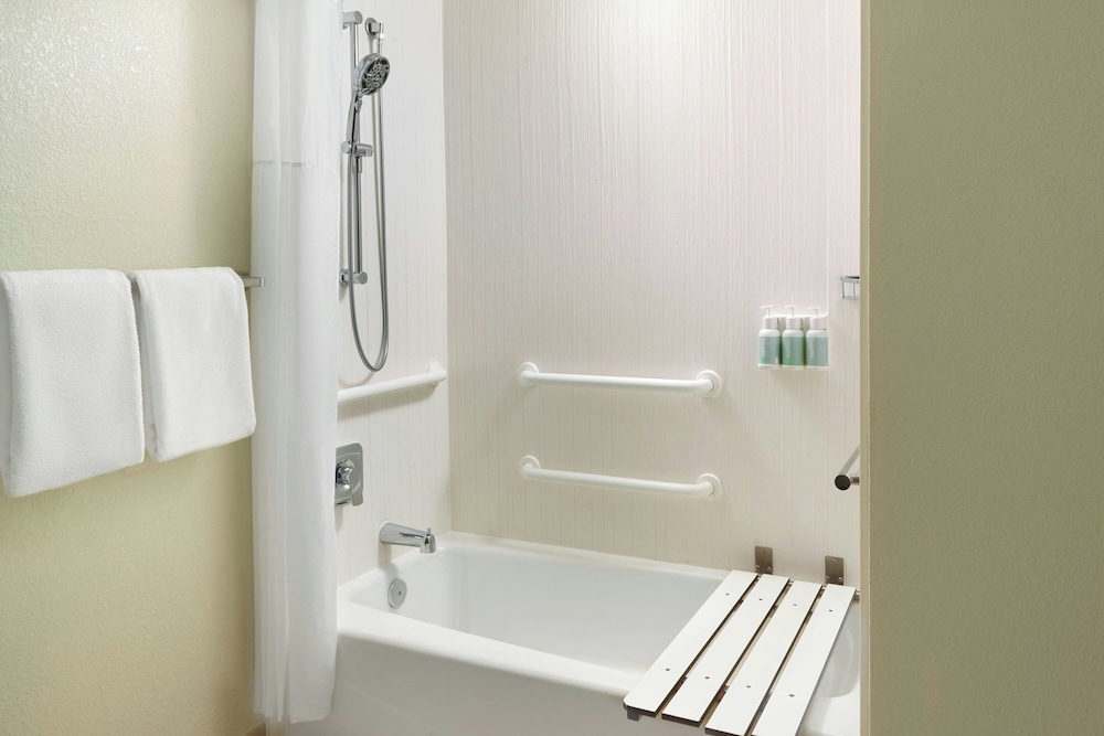 Courtyard Marriott Victorville - photo 24